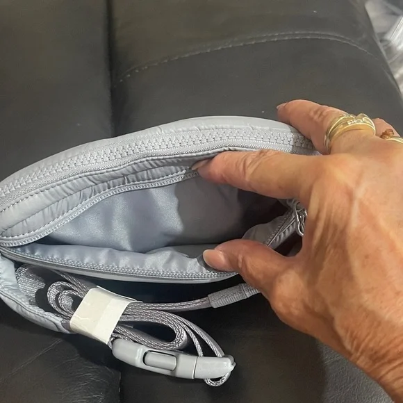 Lululemon Athletica Light Gray Pouch 9” X 6” large - Picture 3 of 12